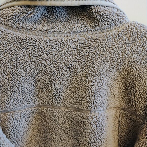 The North Face Women's Osito 2 Jacket - Grey Silken Sherpa Fleece - Picture 10 of 16